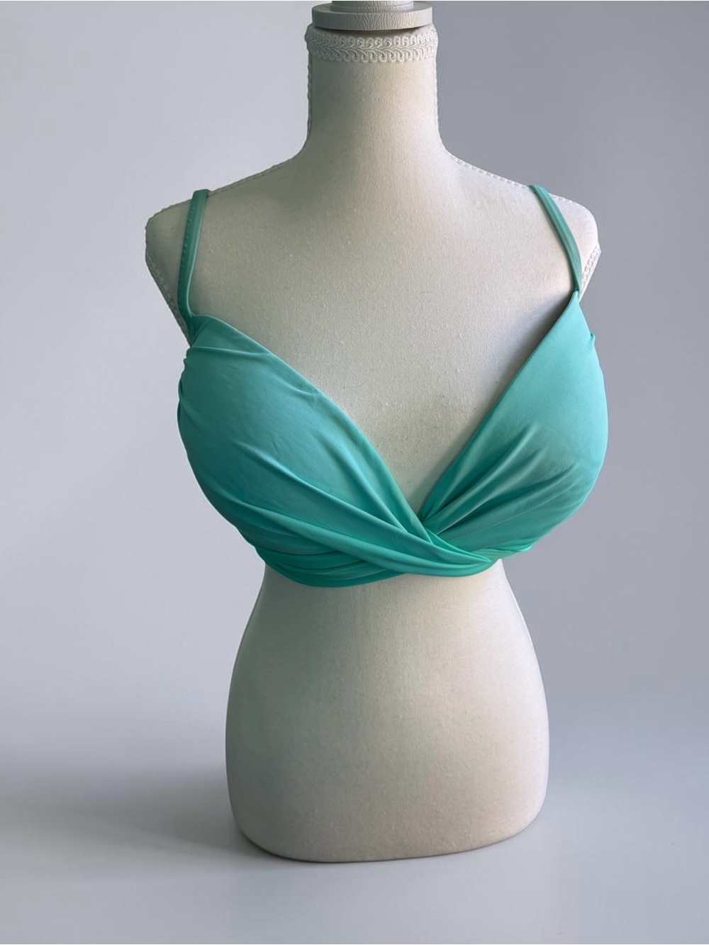 La Blanca Mint GreenBr-Size Twist-Front Bikini Top 38C